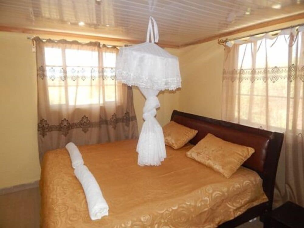 Nalepomara Lodge view 3