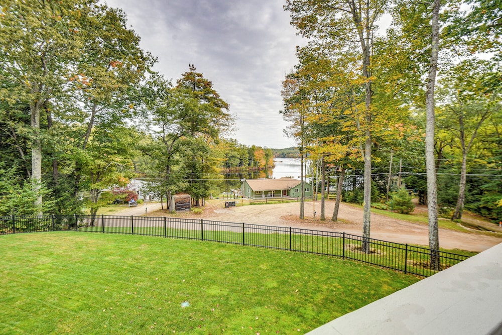 Milton Hidden Gem w/ Pool, Hot Tub & Fireplace!