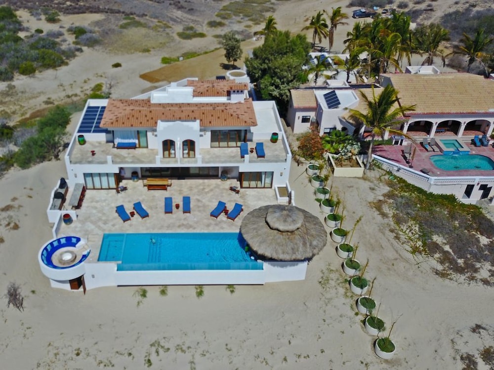 Villa Zachary