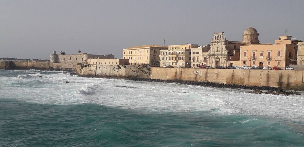 Marinusa Home Luxury - air Conditioned - Wi-fi photo 3