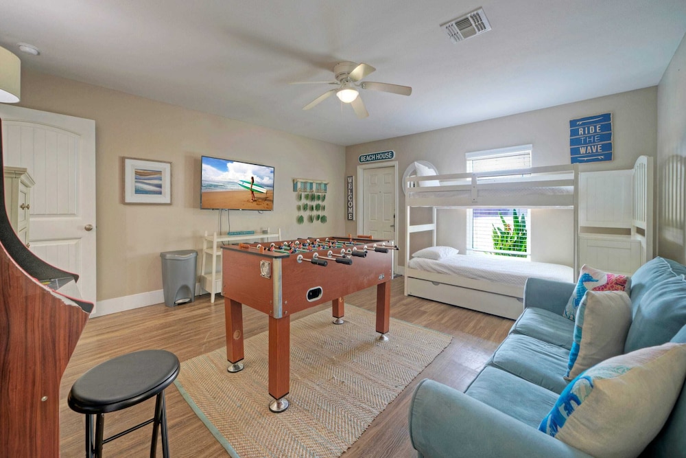 The Beautiful Place by Avantstay Mins to Beach + Family-friendly Pool