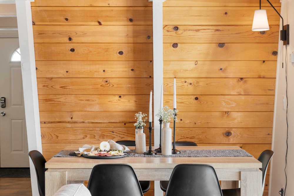 Chickaree by Avantstay A-frame w/ Mountain Views - Property Image 10