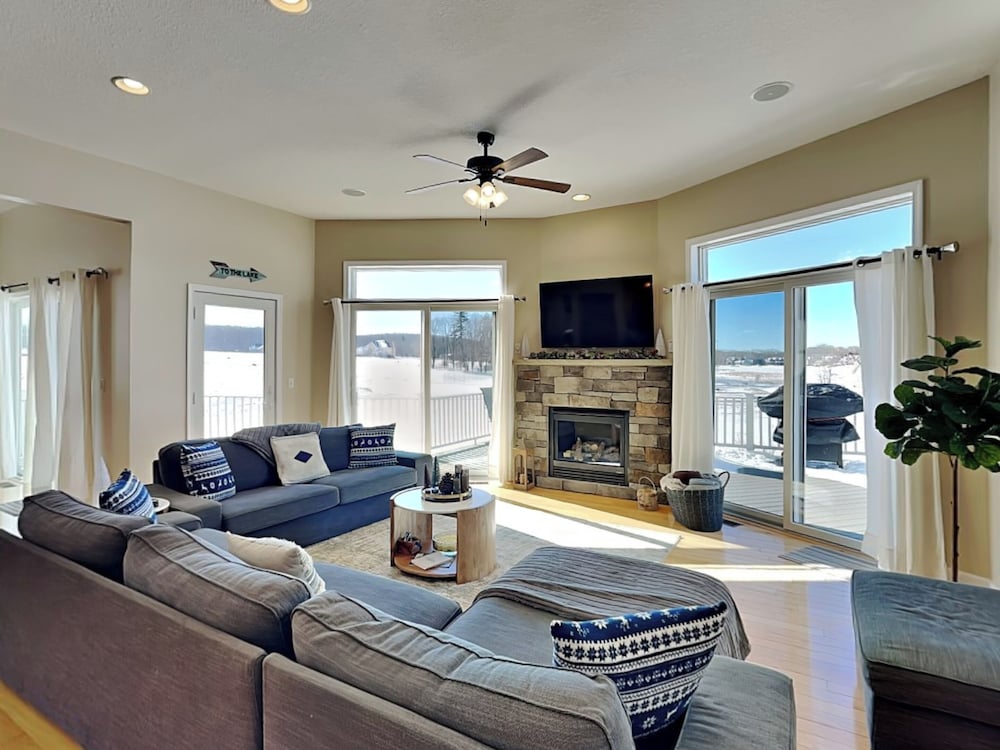 Dacha Verde by Taylor Made Deep Creek