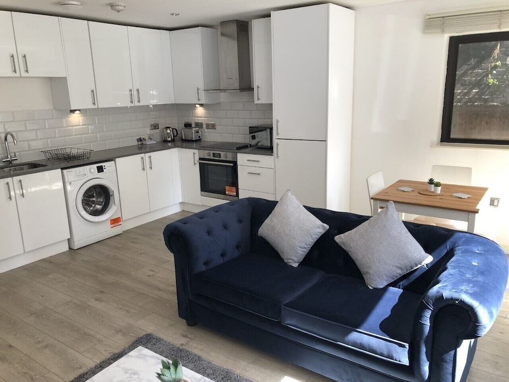 Morland House Apartments