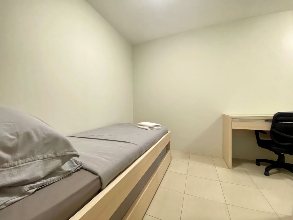 Genius Jakarta - Gading Greenhill Apt