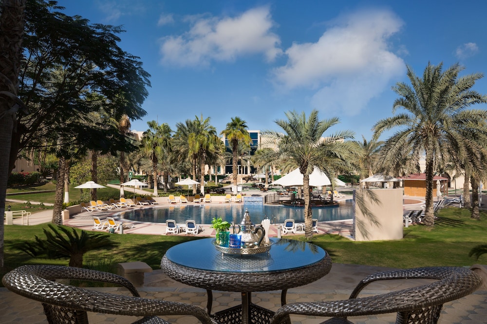 Abu Dhabi Vacations - Metropolitan Al Mafraq Hotel - Property Image 43