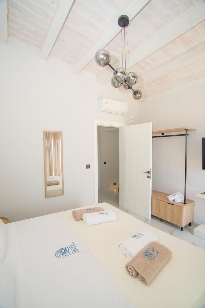 Sunrise Villas Collection