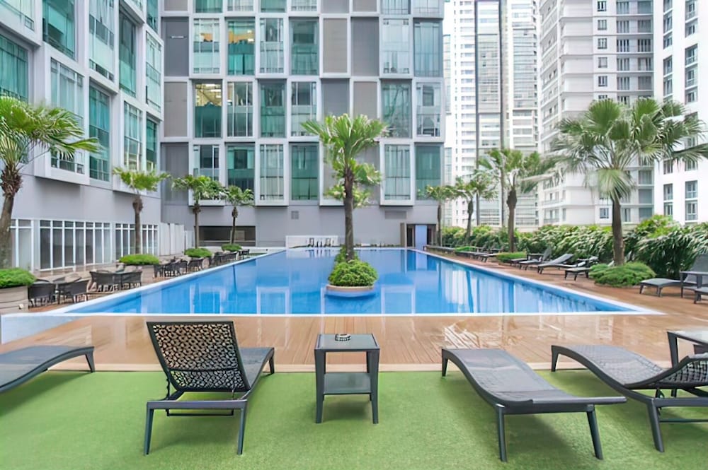 SOHO Suites KLCC by Emily in Town