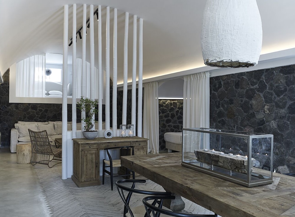 Amor Hideaway Villas