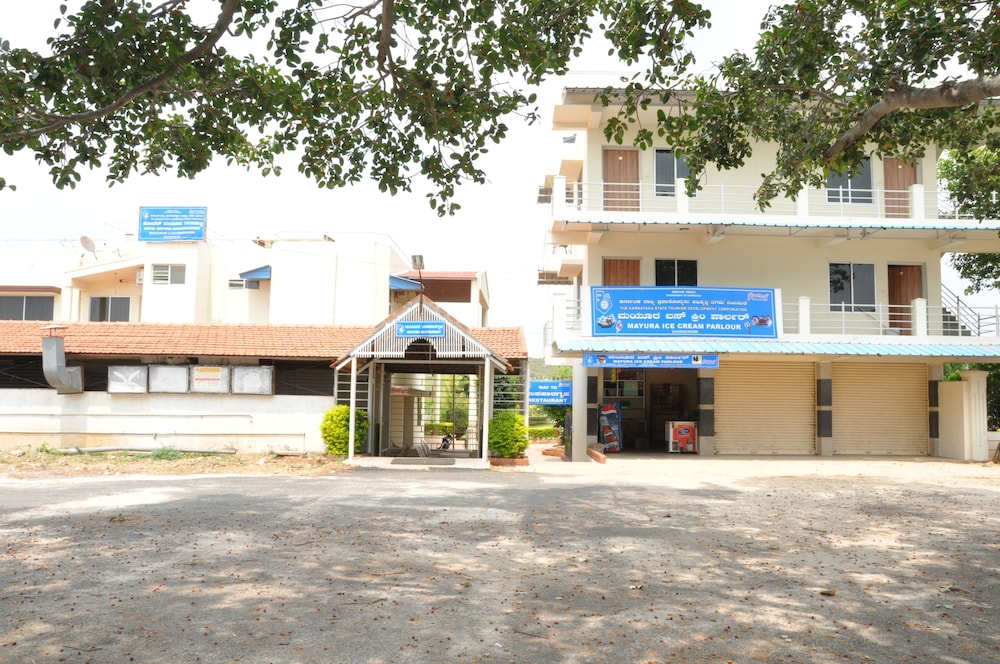 KSTDC Hotel Mayura Gaganachukki