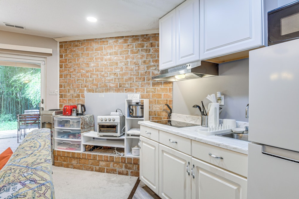 < 25 Mi to Downtown Baltimore & DC: Apt w/ Patio