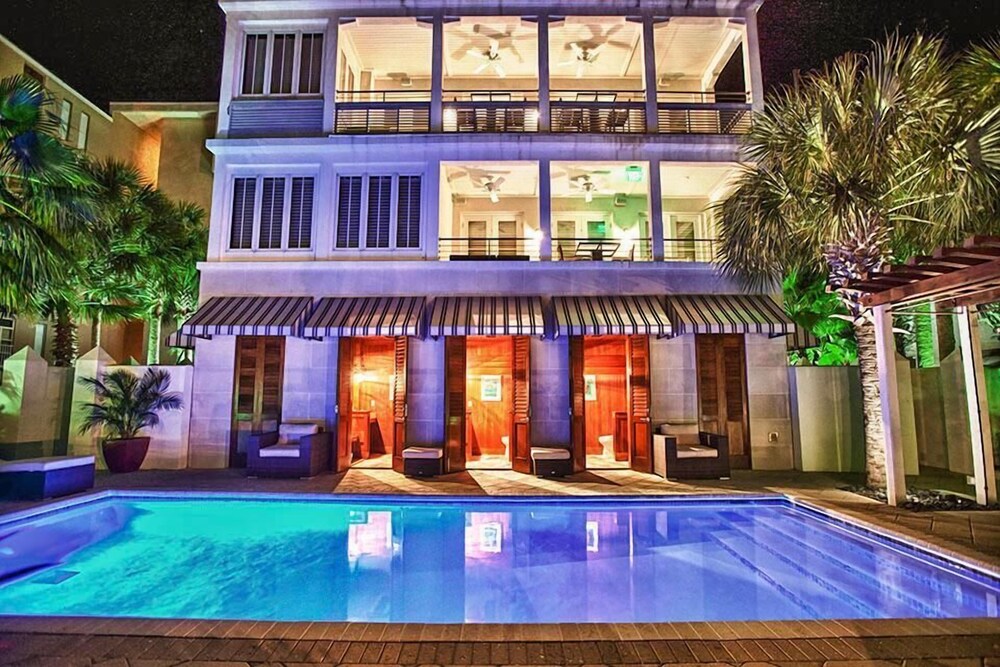 OLYMPIA DOLPHIN SUITE 3 Bedroom Holiday Home by Five Star Properties