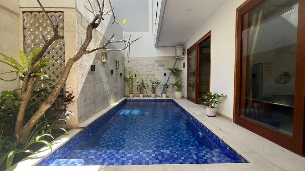 3-bedroom Private pool villa City Sanur