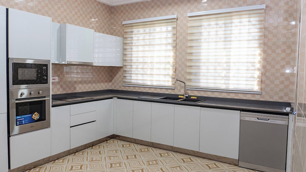 Digi Six-bedroom Accra Luxury Home at East Legon