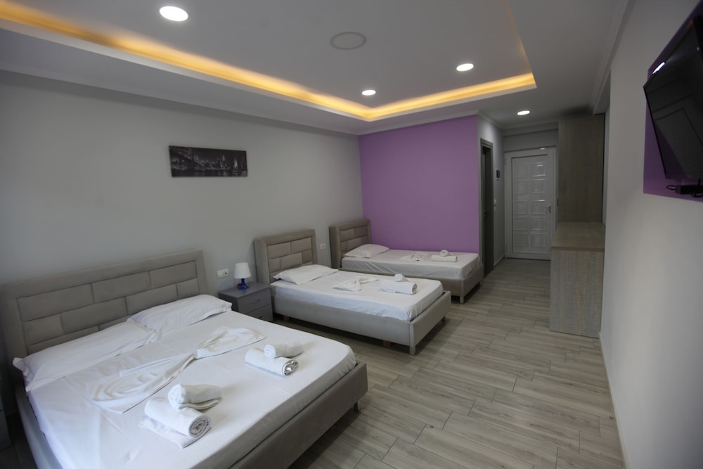 Karos Hotel Llaman