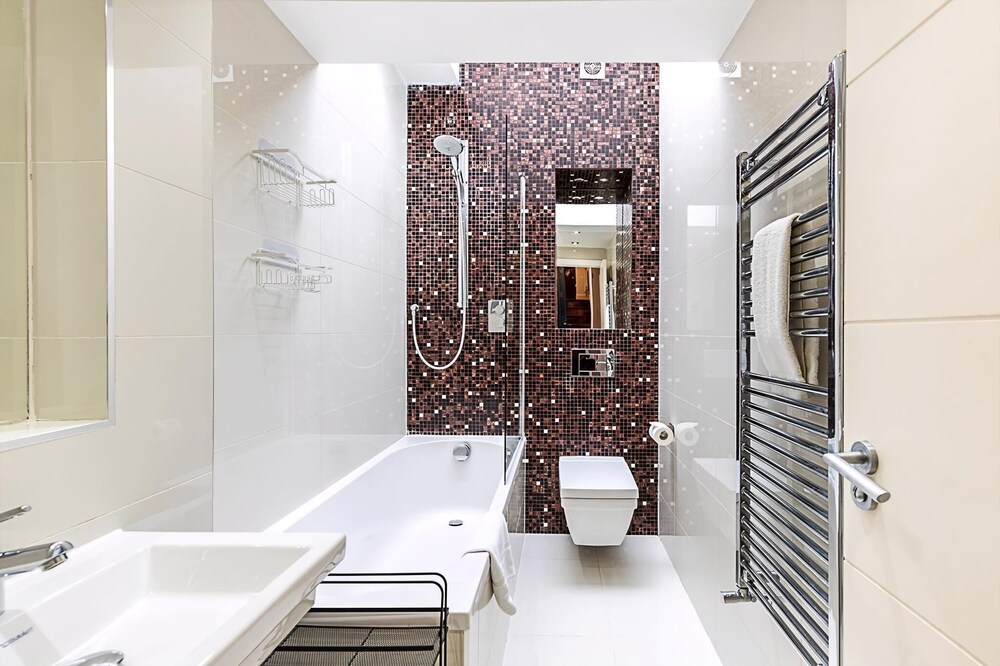 Modern & Airy 2-bed Gem in Trendy Stoke Newington
