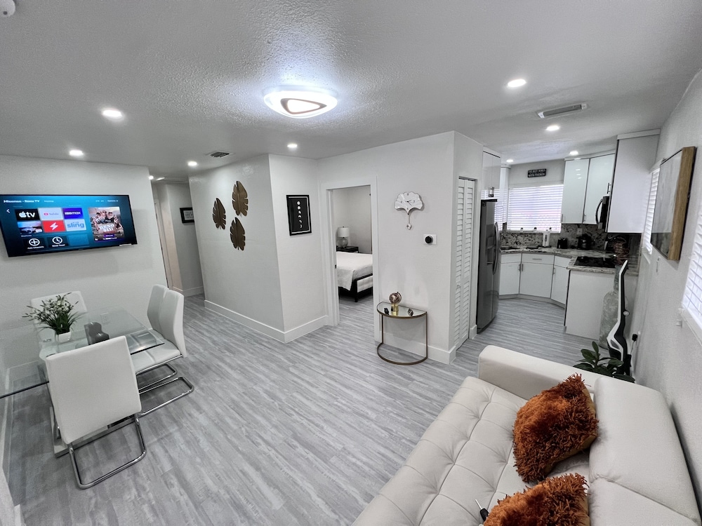 💎💎stylish 2 Bedrooms Apartment By Miami Airport
