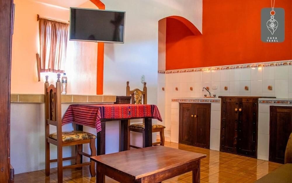 Panajachel Vacations - Hotel y Restaurante Casa Texel - Property Image 1