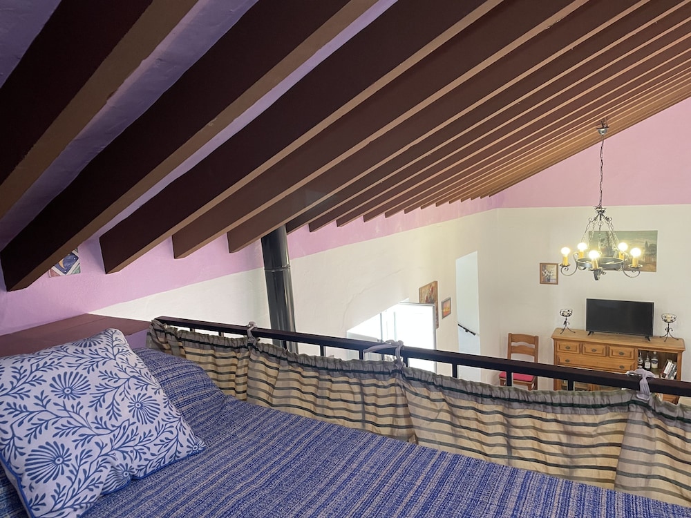 Casa Paquita con Piscina Privada en Maro By At Hom