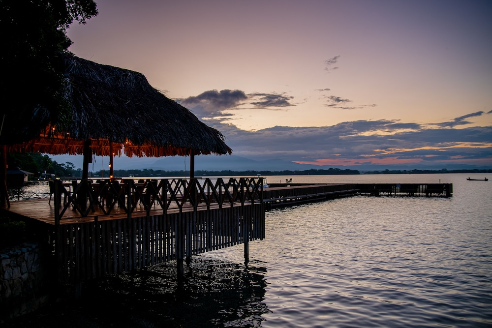 San Pedro Vacations - Banana Palms Hotel - Property Image 1