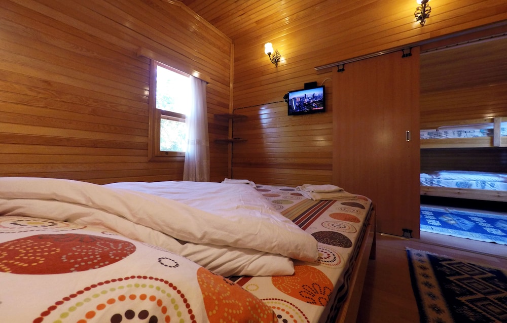 Baris Pension & Bungalows