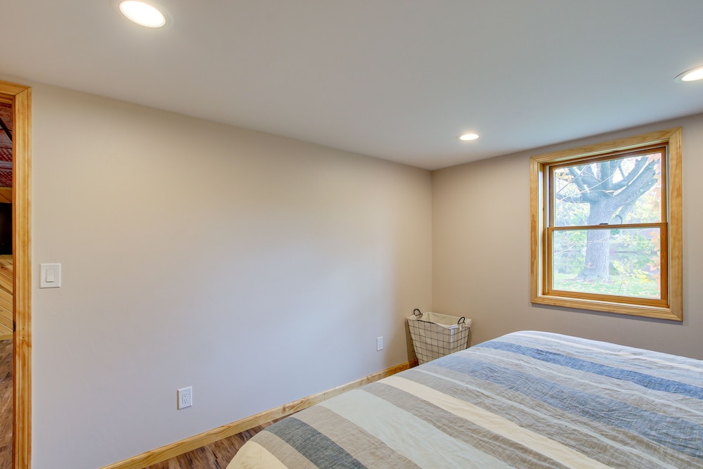 Charming Clintonville Retreat - Relax & Kayak! view 2