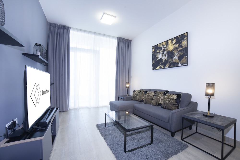 Sophisticated Modern 1 BR on Blooms A JVC