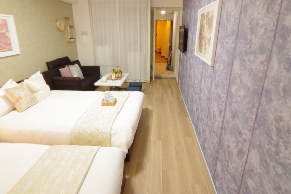 Nipponbashi Art Hotel