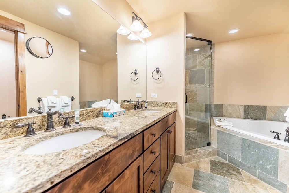 223 Caravelle Drive