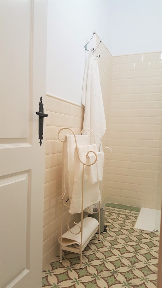 Los Canaritos Guest-House