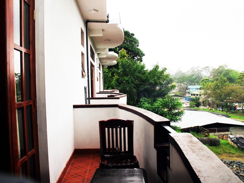 Lizzie Villa Guest House