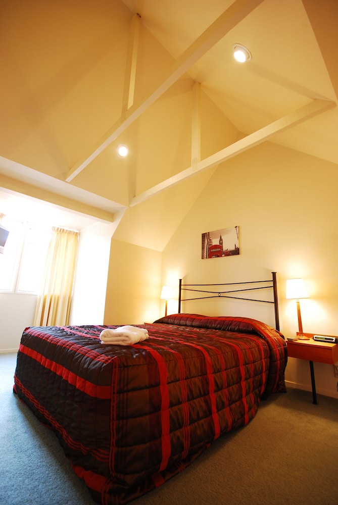 Hotel Baden Lodge Motel - Image 1