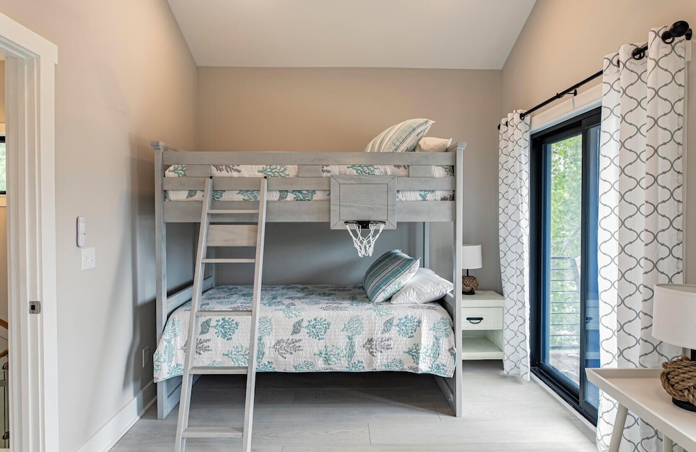Experience Modern Coastal Living in This Beautifully Designed 4-bed, 4-bath Home