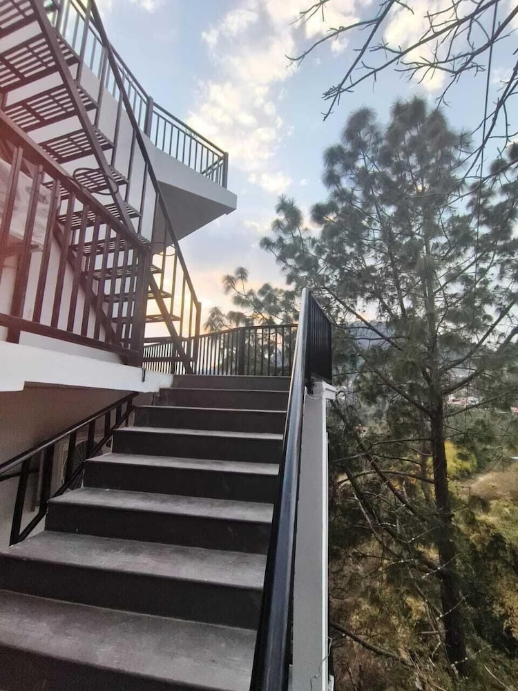 Nature Oaks luxury stayz - Nainital