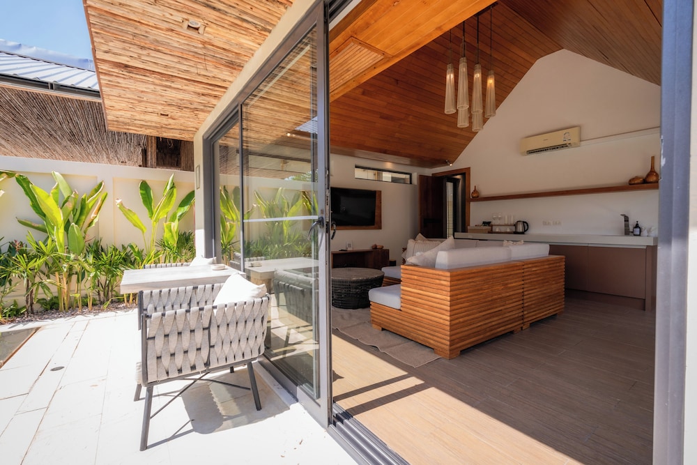 Zaya Beach Club & Resort