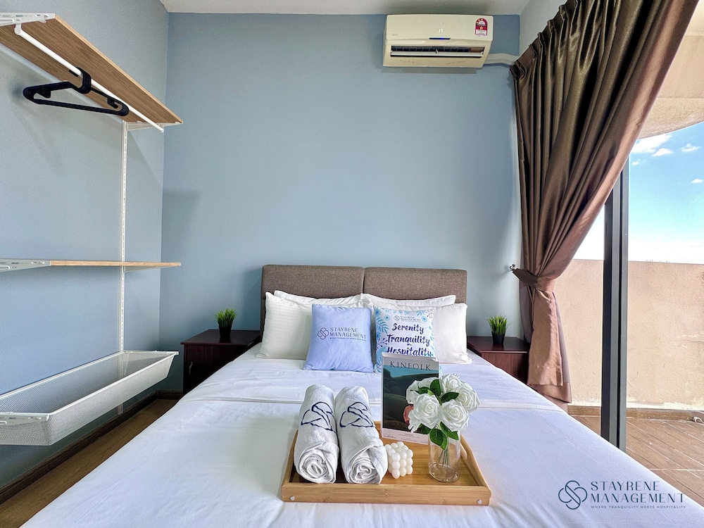 Country Garden Danga Bay Sea View Homestay by Stayrene