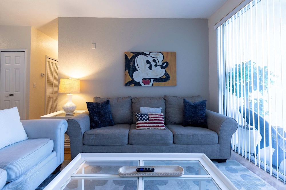 Dreamy Apartment Just 15 Minutes From Disney
