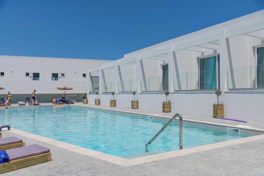 Mirage Bleu Hotel 27