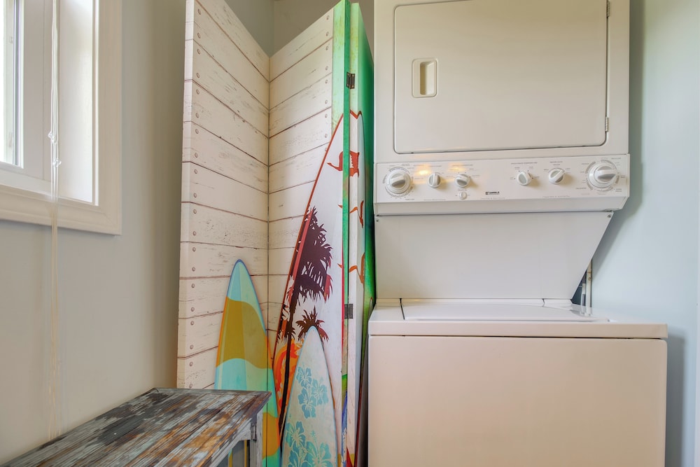 Walk to North Topsail Shores: Beach House w/ Gear!