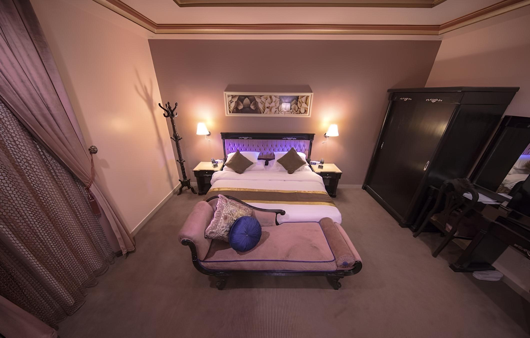 Levant Hotel