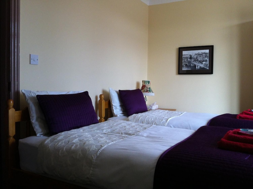 THE HORSESHOE BED AND BREAKFAST