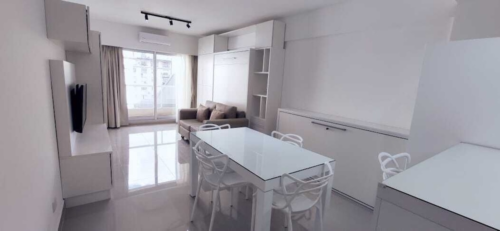 Ayres Suites Moreno