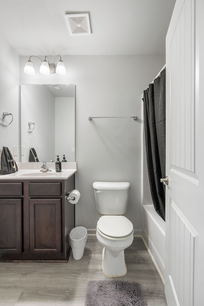 King 3BR Townhouse Mins to Cary NC State