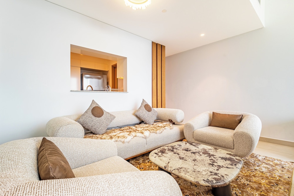 Superhost Elegant 3BR Burj Khalifa View