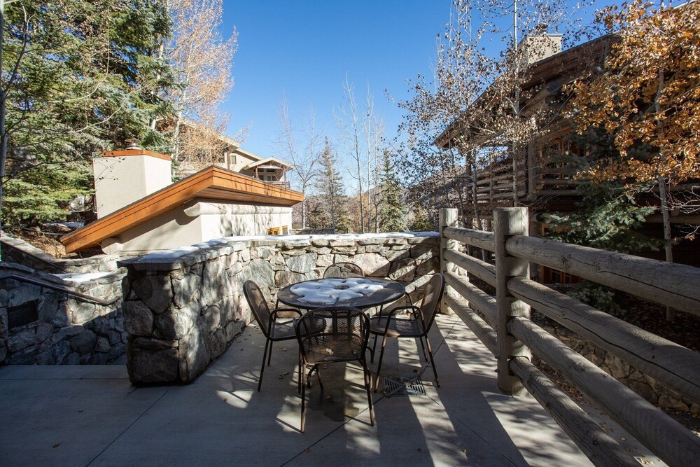 Pine Inn at Trail's End Lodge - Two Bedroom Residence with Spa #7 2 Condo