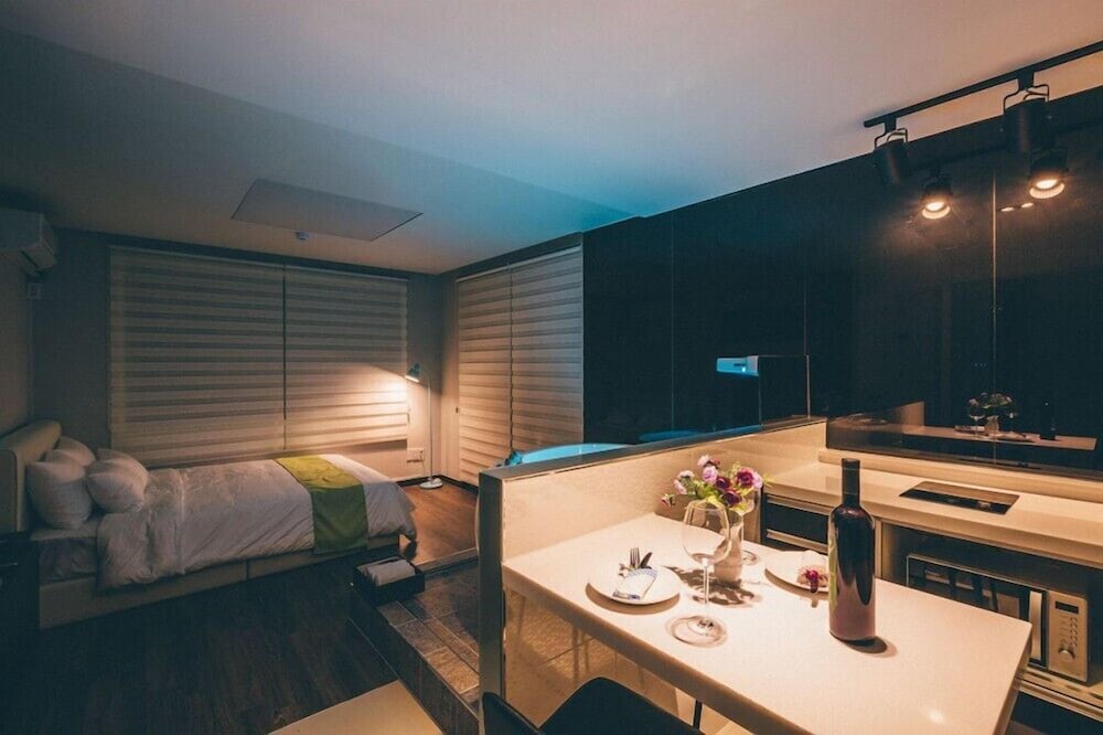 hotel room