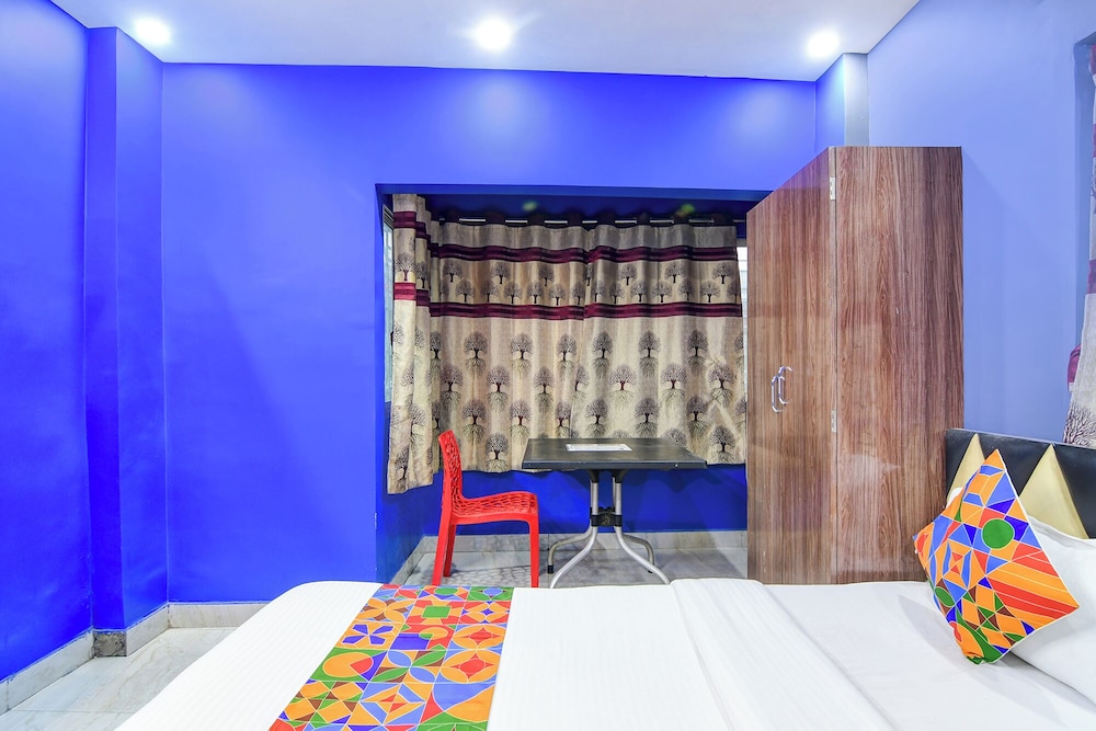 Fabhotel Love Birds Chinar Park