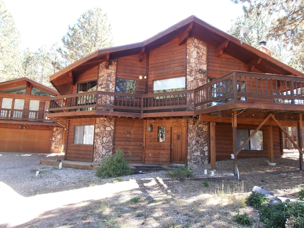 Country Club Homes