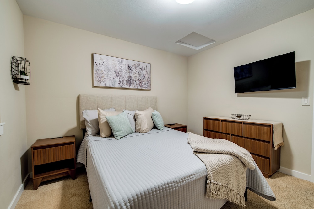 < 2 Blocks to Beach! Pet-friendly Home in Moclips