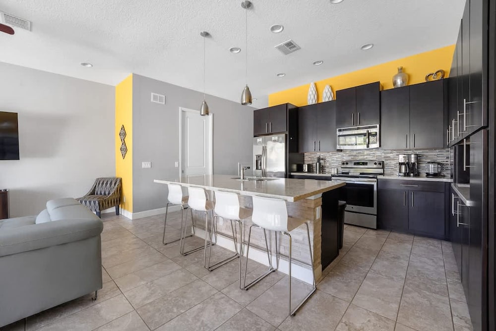 Comfortable Vacation Home up to 10 People Ef466